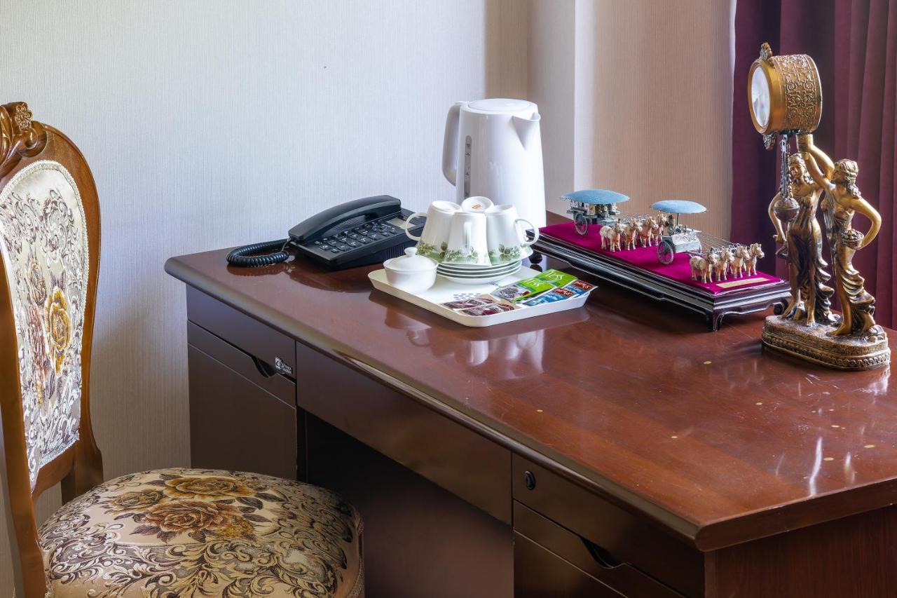 Central Asia Hotel Tasken Kültér fotó