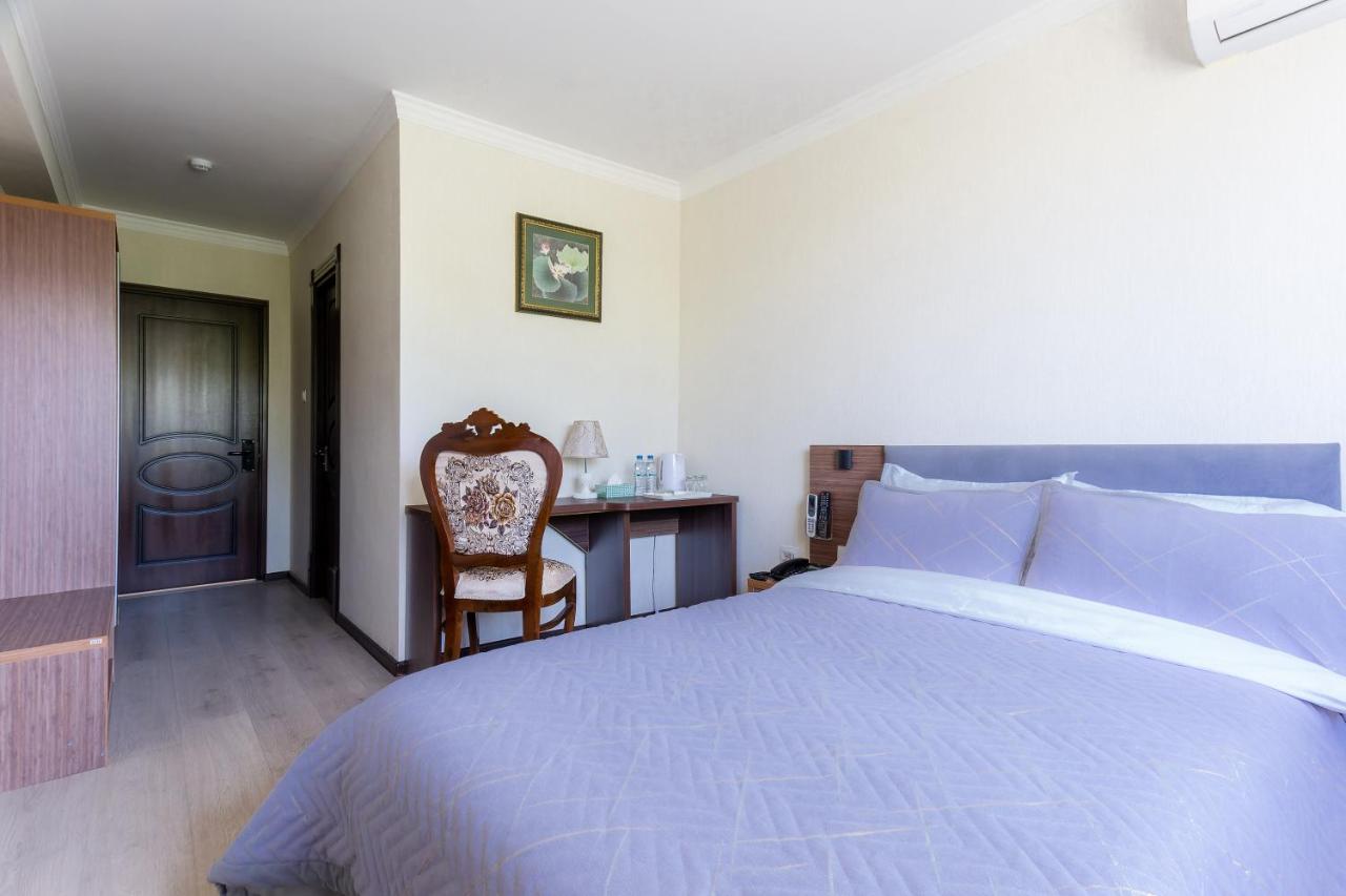 Central Asia Hotel Tasken Kültér fotó